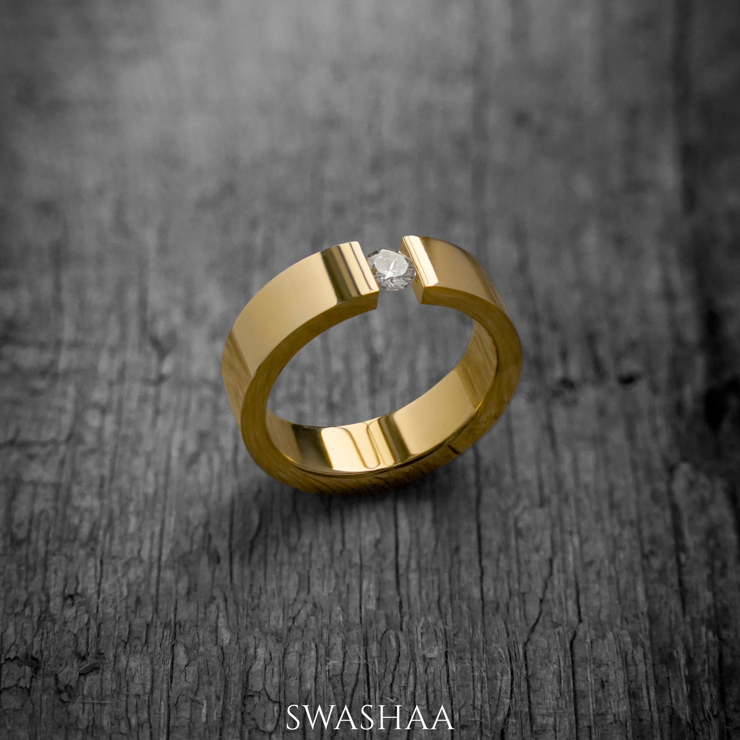 Buy Stylish Bold Designer Mens Gold Ring - Joyalukkas