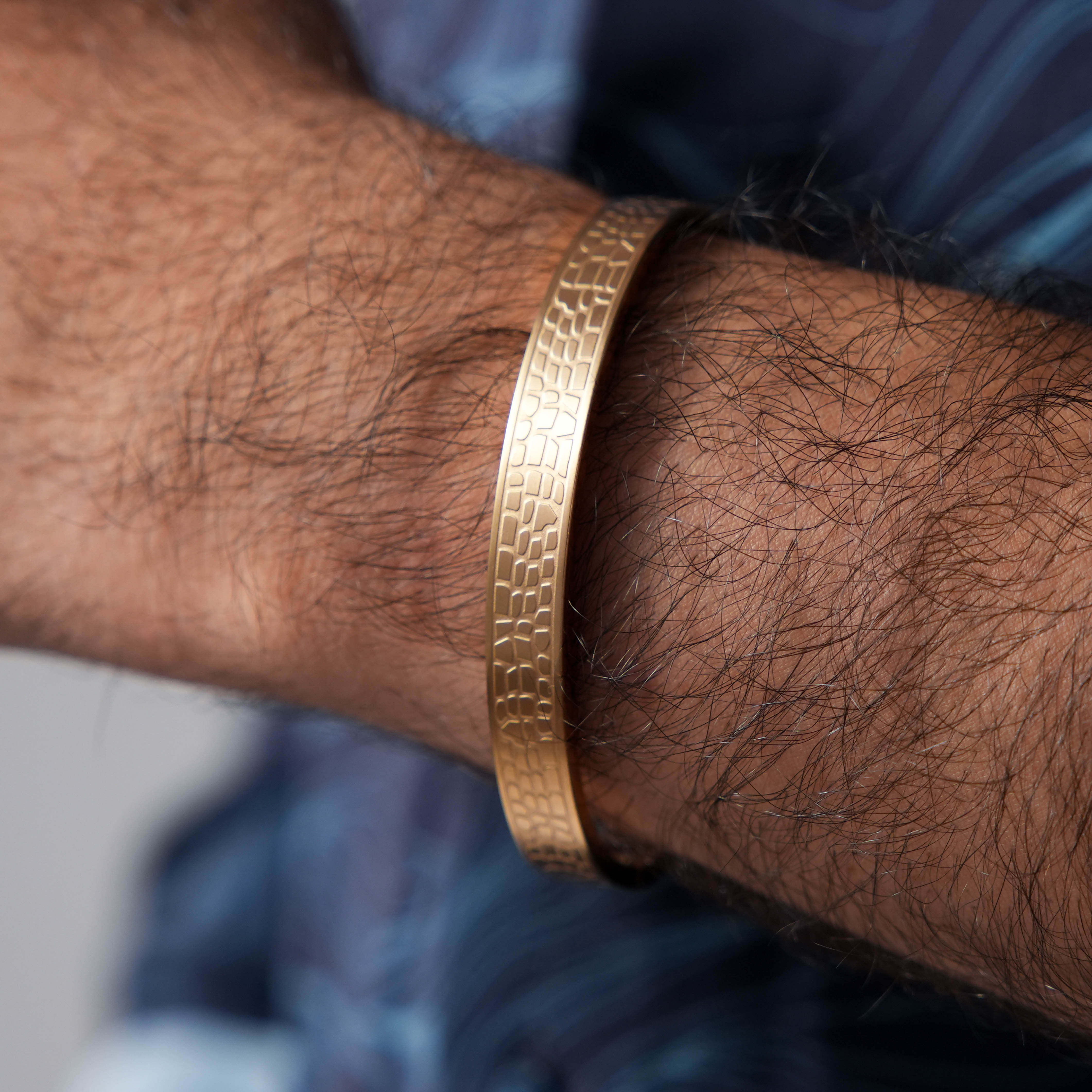 How to Rock Different Styles of Men's Bracelets